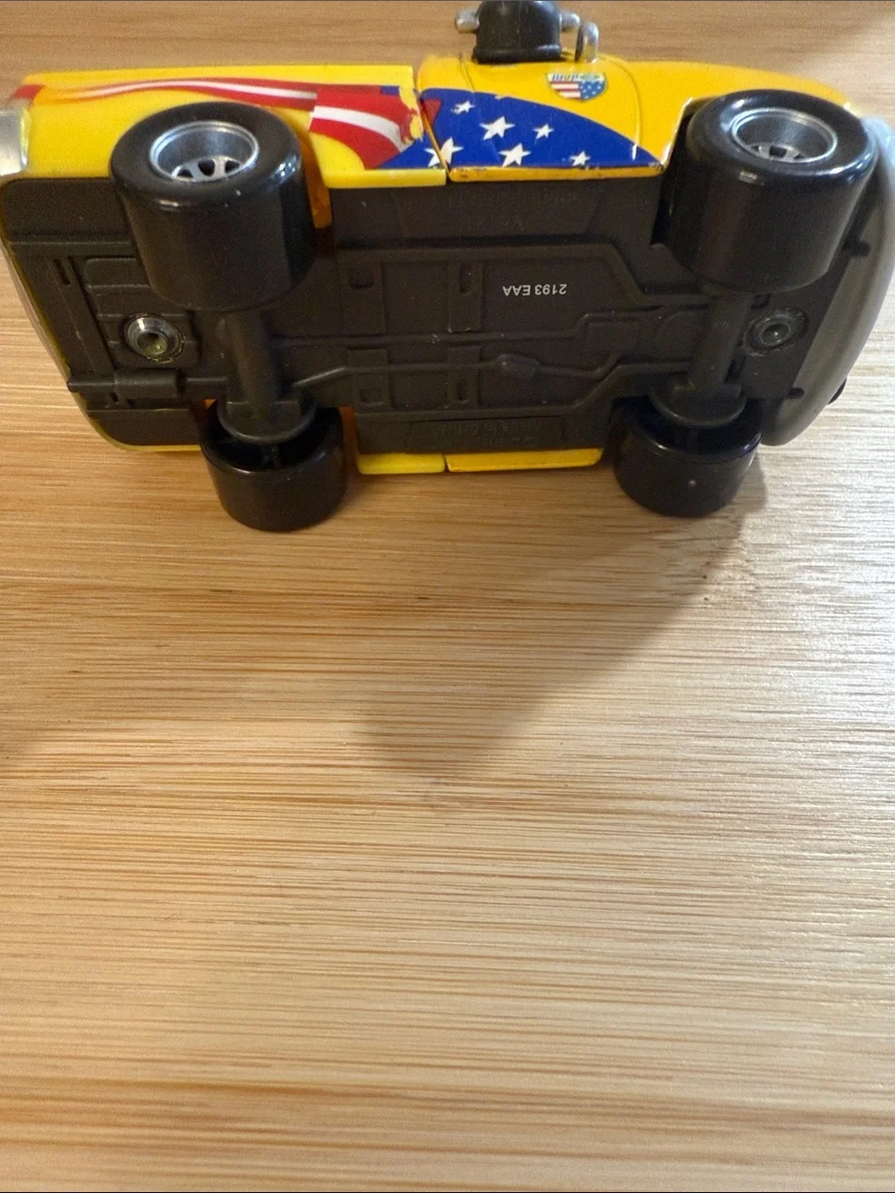 Disney Pixar Cars - John Lassetire Gorvette Crew Chief Yellow Truck